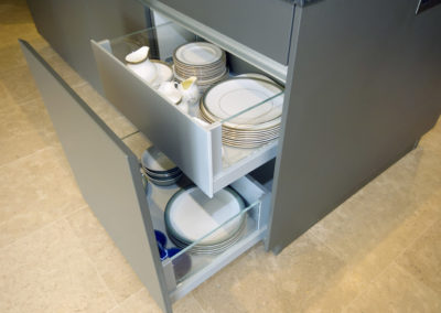 Leicht kitchen drawers