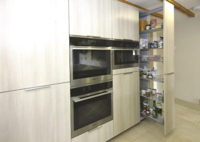 Leicht pull-out larder unit and Miele ovens